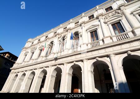 Le Palazzo Nuovo baroque de Bergame, siège actuel de la bibliothèque municipale Angelo Mai, est situé dans la partie supérieure de la ville, sur la Piazza Vecchi Banque D'Images