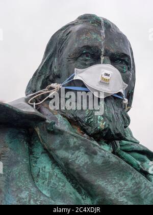 Monument Heinrich Hoffmann von Fallersleben avec masque de filtre à Torisinformation, île Helgoland, quartier Pinneberg, Schleswig-Holstein, Allemagne Banque D'Images