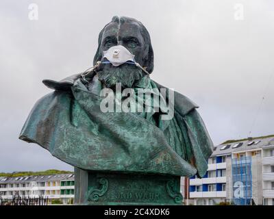 Monument Heinrich Hoffmann von Fallersleben avec masque de filtre à Torisinformation, île Helgoland, quartier Pinneberg, Schleswig-Holstein, Allemagne Banque D'Images