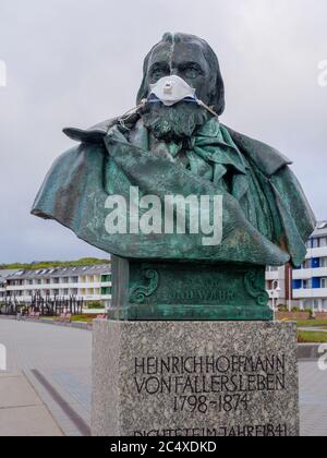 Monument Heinrich Hoffmann von Fallersleben avec masque de filtre à Torisinformation, île Helgoland, quartier Pinneberg, Schleswig-Holstein, Allemagne Banque D'Images