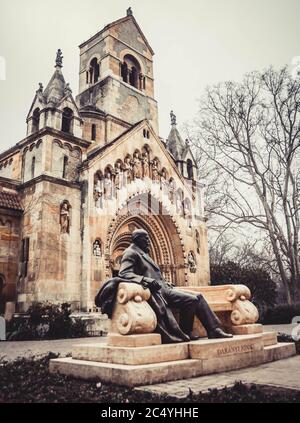 La chapelle de Jak dans le château de Vajdahunyad dans le parc de la ville de Budapest, Hongrie. Banque D'Images