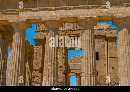 Détail du Temple de Concordia (grec: Harmonia) , construit vers 440-430 BC, qui est un ancien temple grec de l'ancienne ville d'Akragas, situé dans Banque D'Images