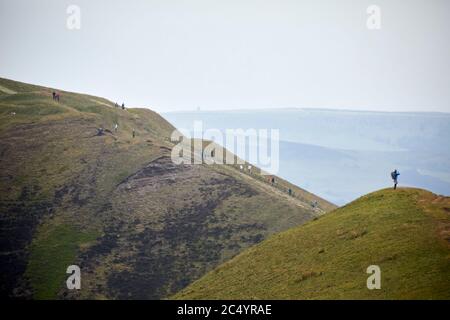 Sommet MAM Tor colline près de Castleton dans le haut pic de Derbyshire, Angleterre Banque D'Images