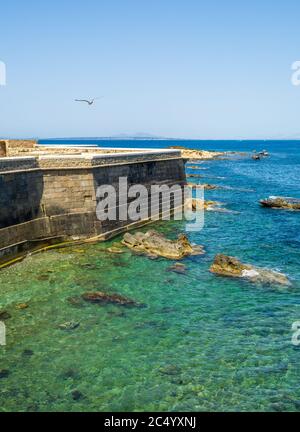 Île de Tabarca en Espagne. Eau turquoise cristalline. Province d'Alicante. Espagne Banque D'Images