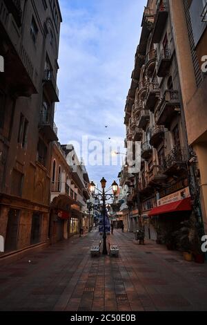 Vue sur la rue de la vieille ville. Détail de l'architecture coloniale. Style colonial typique. Rues de Santo Domingo, République dominicaine. 27.12.2016. Banque D'Images