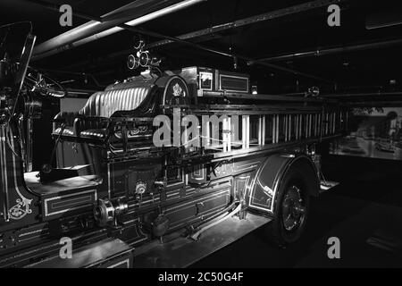 Seagrave modèle 6WT (1924) camion de feu rétro. Voiture rétro. Exposition de voitures classiques - Centre Heydar Aliyev, Bakou, Azerbaïdjan 26,04,2017 Banque D'Images