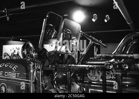 Seagrave modèle 6WT (1924) camion de feu rétro. Voiture rétro. Exposition de voitures classiques - Centre Heydar Aliyev, Bakou, Azerbaïdjan 26,04,2017 Banque D'Images