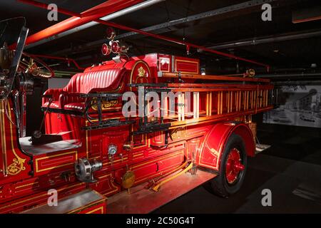 Seagrave modèle 6WT (1924) camion de feu rétro. Voiture rétro. Exposition de voitures classiques - Centre Heydar Aliyev, Bakou, Azerbaïdjan 26,04,2017 Banque D'Images