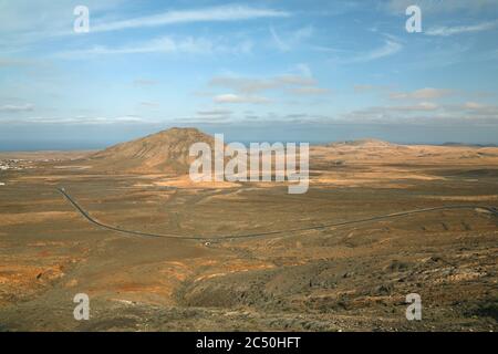 Plaines de Tindaya avec Montana Tindaya, îles Canaries, Fuerteventura Banque D'Images