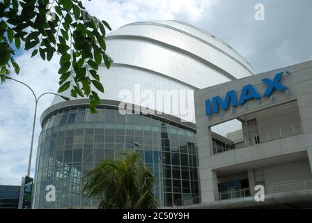 Le Dome et le cinéma IMAX, SM Mall of Asia, Pasay, Metro Manila, Philippines. Banque D'Images