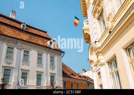 Piata Mare Grande place bâtiments médiévaux à Sibiu, Roumanie Banque D'Images