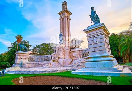 Le Monument de Cadix Cortes et Constitution 1812, situé sur la Plaza de Espana (place de l'Espagne), Cadix, Espagne Banque D'Images