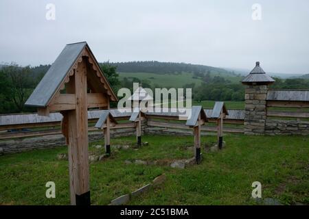 Cimetière de guerre n° 44 - Dlugie. Cimetière historique de la première Guerre mondiale conçu par Dusan Jurkovic. Prenez, Pologne, Europe. Banque D'Images