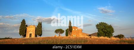 Panorama de la chapelle Vitaleta, paysage toscan près de San Quirico d'Orcia, Sienne, Toscane, Italie Banque D'Images