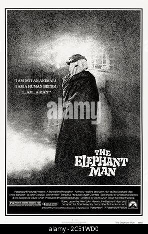 L'éléphant Man (1980) dirigé par David Lynch et avec Anthony Hopkins, John Hurt, John Gielgud et Anne Bancroft. L'histoire vraie et tragique de Joseph 'John' Merrick qui souffrait de graves déformités et qui exhila dans un spectacle de freak. Banque D'Images