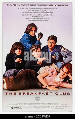 'The Breakfast Club (1985) réalisé par John Hughes et avec Emilio Estevez, Judd Nelson, Molly Ringwald, Paul Gleason, Ally Sheedy et Emilio Estevez. Un groupe mixte d'adolescents de différentes cliques lien pendant que dans la détention de lycée dans cette comédie très aimé de l'adolescence de venir-de-âge Banque D'Images