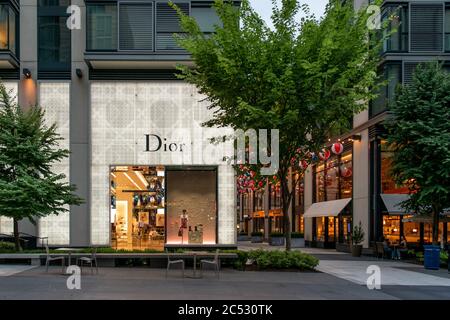 Washington, D.C., Etats-Unis - juin 25 2020 : boutique de luxe Christian Dior au centre commercial DC CityCenter. Banque D'Images
