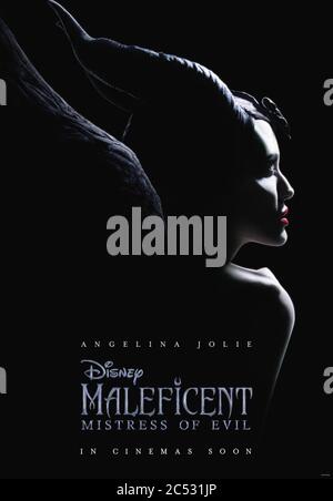 MALÉFIQUE : MAÎTRESSE DU MAL (2019) ANGELINA JOLIE JOAHCIM RONNING (DIR) WALT DISNEY STUDIO IMAGES DE MOUVEMENT Banque D'Images