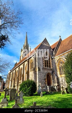 Extérieur de l'église de la Toussaint et du chantier naval de Marlow, Angleterre, Royaume-Uni Banque D'Images