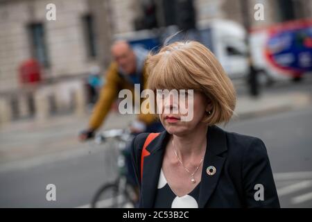 Londres, Royaume-Uni. 30 juin 2020. Wendy Morton, députée, sous-secrétaire d'État au Bureau des affaires étrangères et du Commonwealth et ministère du développement international crédit : Ian Davidson/Alay Live News Banque D'Images