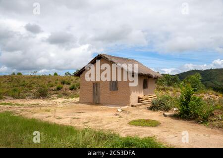 Une maison typique des habitants de l'île de Madagascar Banque D'Images