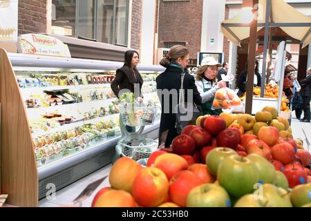 Turin, Piémont/Italie-01/26/2007- l'ouverture du marché d'Eataly à Turin, le premier emplacement des centres commerciaux de qualité de la nourriture italienne. Banque D'Images