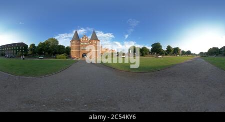 Vue panoramique à 360° de Photo à 360 degrés, Holsten Gate, Luebeck, Schleswig-Holstein, Allemagne
