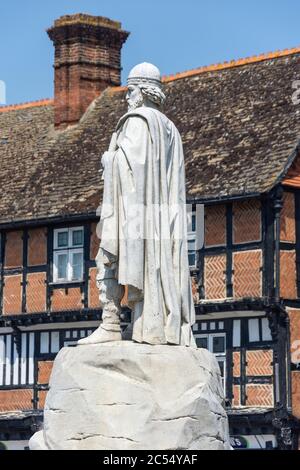 Statue du roi Alfred le Grand sur la place du marché, Wantage, Oxfordshire, Angleterre, Royaume-Uni Banque D'Images