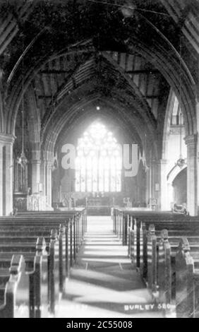 Intérieur de St Matthias Burley, image d'archive. Banque D'Images