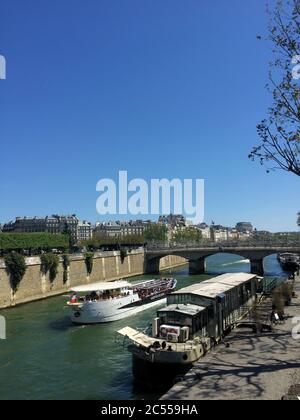 Seine au coeur de Paris Banque D'Images