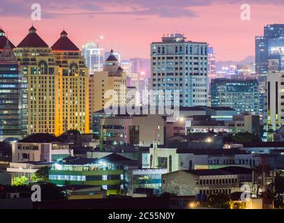 Magnifique coucher de soleil sur la capitale de l'Indonésie - Jakarta. Banque D'Images