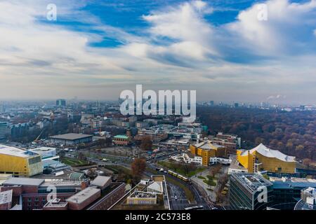 Sur les toits de Berlin avec vue sur la Potsdamer Platz Banque D'Images