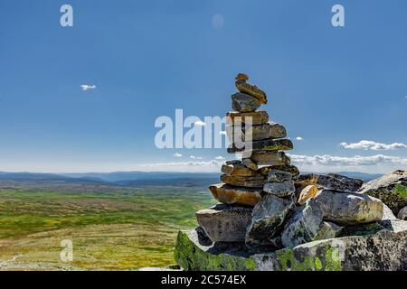 Pyramides de pierre au sommet de Muen dans le parc national de Rondane, Norvège Banque D'Images