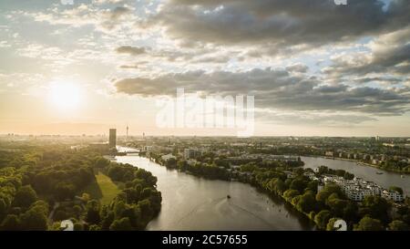 Coucher de soleil sur Berlin et la Spree, Allemagne Banque D'Images