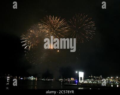 Miami, États-Unis d'Amérique. 04e juillet 2015. MIAMI, FL - JUILLET 01: PHOTO DE DOSSIER - Miami plages fermera pour le 4 juillet en raison de coronavirus personnes: Feu d'artifice crédit: Storms Media Group/Alay Live News Banque D'Images