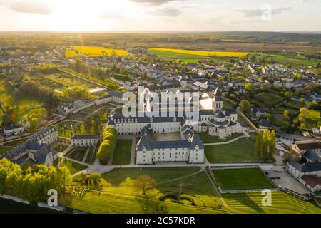 France, Maine et Loire, Loire Parc naturel régional de l'Anjou Touraine, Vallée de la Loire classée au patrimoine mondial de l'UNESCO, Fontevraud l'Abbaye, notre Dame d'Or Banque D'Images