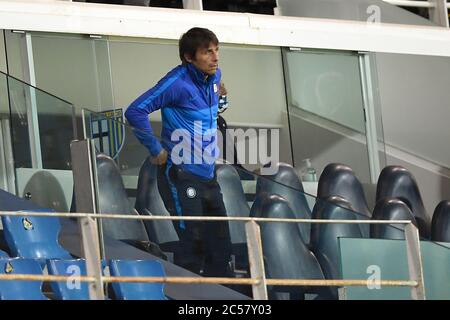 Parme, Italie - 28 juin 2020: PARME, ITALIE - 28 juin 2020: Antonio Conte participe au match de football de la série A entre Parme Calcio et le FC Internazionale. (Photo de Nicolò Campo/Sipa USA) le FC Internazionale a remporté 2-1 victoires sur Parme Calcio. Crédit: Nicolò Campo/Alay Live News Banque D'Images