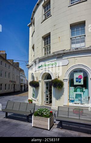 Succursale de Lloyds Pharmacy dans The Square à Castletown, île de Man Banque D'Images