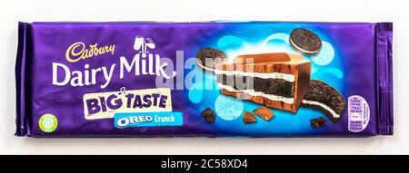 Lait de Cadbury lait de lait de grande saveur Oreo Crunch Banque D'Images