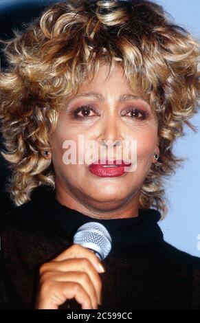 Tina Turner à la conférence de presse Tgo four Seven album and tour à Paris le 27 octobre 1999 Banque D'Images