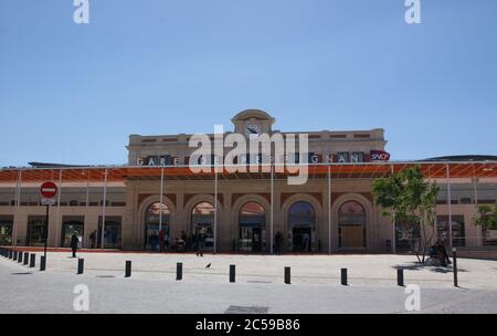 Gare de Perpignan, la gare de Perpignan considérée comme le centre du monde inspirant de Salvador Dali. Banque D'Images