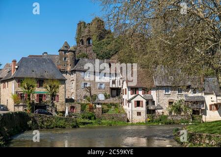 France, Limousin, vallée de l'Auvezere, Segur le Chateau étiqueté Les Plus Beaux Villages de France (Les Plus Beaux Villages de France) Banque D'Images