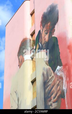 France, Paris, Boulevard Vincent Auriol, route artistique Street art 13, fresque de l'artiste irlandais Conor Harrington Banque D'Images