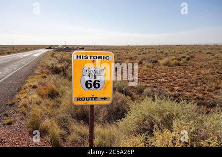 Panneau indiquant la route historique 66 en Arizona Banque D'Images