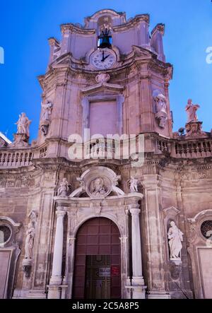 L'église Anime Sante del Purgatorio est la maison des Misteri, 20 sculptures de bois grandeur nature décrivant la passion du Christ, Trapani, Sicile, Italie Banque D'Images