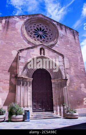 L'église Saint Augustine est le plus ancien bâtiment de Trapani, de style gothique, datant de la période des Templiers, Trapani, Sicile, Italie Banque D'Images