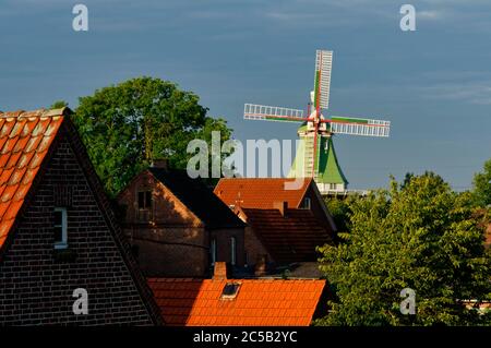 Twelenfleth dans Altes Land: Moulin 'Venti Amica', quartier de Stade, Basse-Saxe, Allemagne Banque D'Images