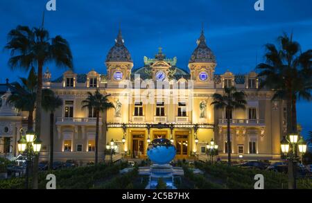 Façade de la salle Garnie - ouvert en 1879 complexe de jeux et de divertissements conçu par l'architecte Charles Garnier, Monaco, France Banque D'Images