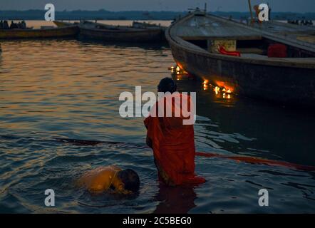 Varanasi est une ville dans l'État indien du nord de l'Uttar Pradesh datant du XIe siècle avant Jésus-Christ considéré comme la capitale spirituelle de l'Inde, la ville Banque D'Images