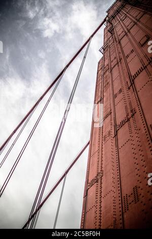 Vue sur la PG&E Tower, Golden Gate Bridge, San Francisco Banque D'Images